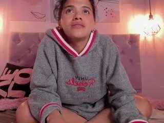 Freechat atenajb on CamSoda