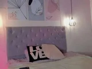 Freechat atenajb on CamSoda