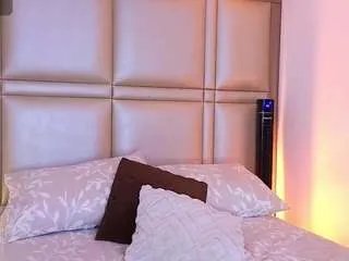 bella-jagger on CamSoda 