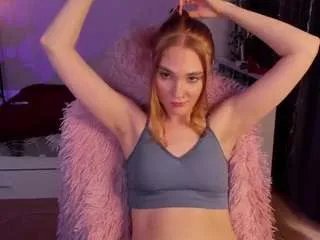 Freechat bettybunny on CamSoda