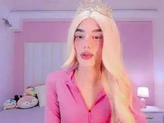 Freechat biancaleah on CamSoda