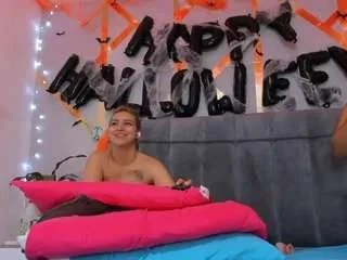 Offline carolinee-torres on CamSoda