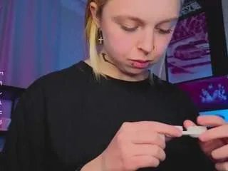 Offline cateatlee on CamSoda