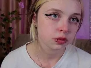 Offline cateatlee on CamSoda