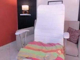 Offline cloe-adams on CamSoda