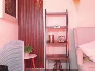 Freechat coral-lise on CamSoda