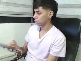 Offline cris-slytherin on CamSoda