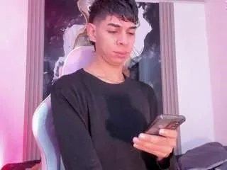 Offline cris-slytherin on CamSoda