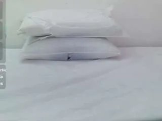 Offline curvybuffgirllll on CamSoda