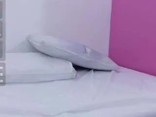 Offline curvybuffgirllll on CamSoda