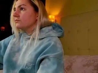 debbie-taylor on CamSoda 