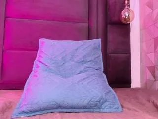 Offline dione-ht on CamSoda