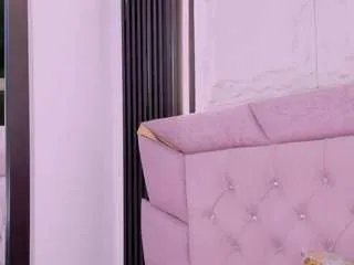 Freechat dominique-110 on CamSoda