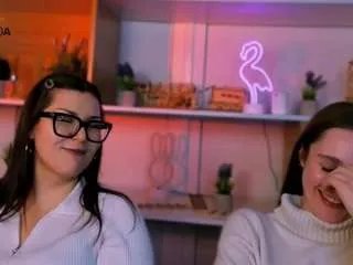 Offline elara-doll on CamSoda