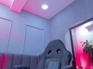 Offline elisa-castrillon on CamSoda