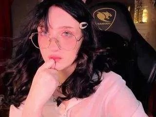 Away elliejay1 on CamSoda