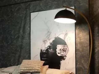 emmybella on CamSoda 