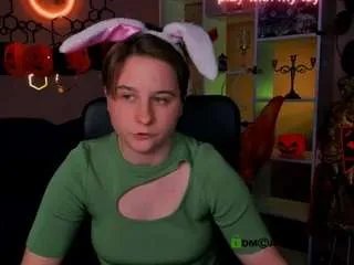 Offline esma-shine on CamSoda