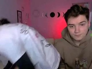 Offline esma-shine on CamSoda