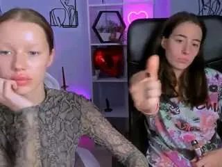 Offline esma-shine on CamSoda