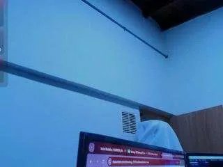 Offline evelonga707 on CamSoda