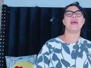 Offline hotlatinateacher on CamSoda