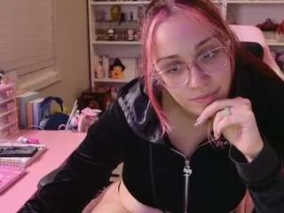 Offline hotpinkcheeto on CamSoda