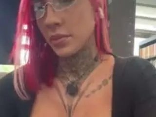 Offline iamanna on CamSoda