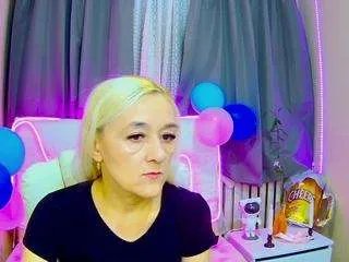 Freechat karmenhiron on CamSoda