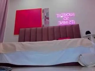 Offline katcatt on CamSoda