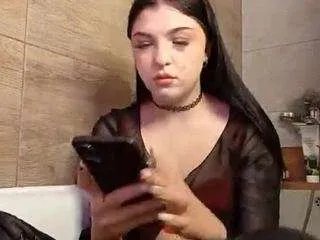 katerinebindas — Show my pussy+play? [19 tokens remaining]