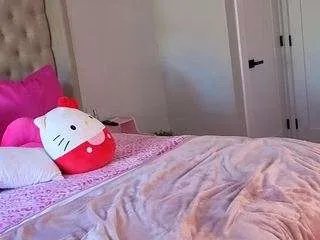 Offline katt-leya on CamSoda