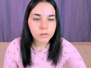 Freechat kattyree18 on CamSoda