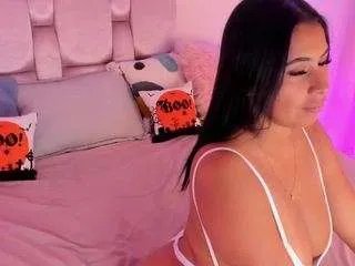 Freechat keyriss on CamSoda