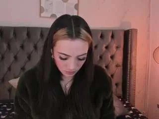 Freechat kim-blane on CamSoda