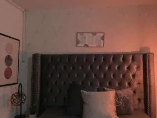 Freechat kim-blane on CamSoda