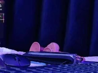 Offline kinkyhousewifee on CamSoda