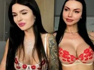 Freechat kirablackeyes on CamSoda