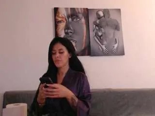 Freechat laylacruzrose on CamSoda