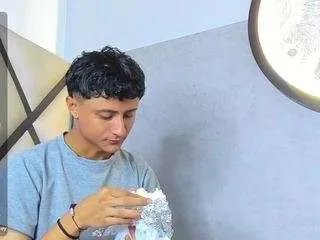 Offline leo-hot23 on CamSoda