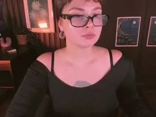 Offline lilacmuse on CamSoda