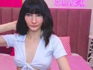 liliflowerr on CamSoda 