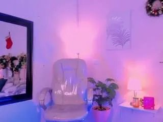 Private lindarey-mr on CamSoda