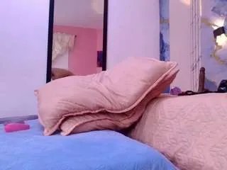 Offline lor-queen on CamSoda