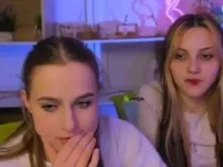 Offline luna-tin on CamSoda