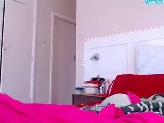 Freechat lusciouslipst on CamSoda