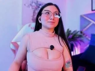 Offline luucyjoness on CamSoda