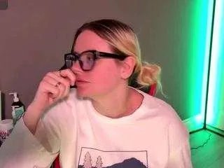 maaad-maxxx on CamSoda 