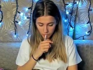 Offline maggiecake on CamSoda