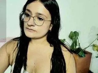 Freechat meghan22 on CamSoda